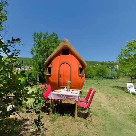Krka Magic Pumpkin Village de vacances